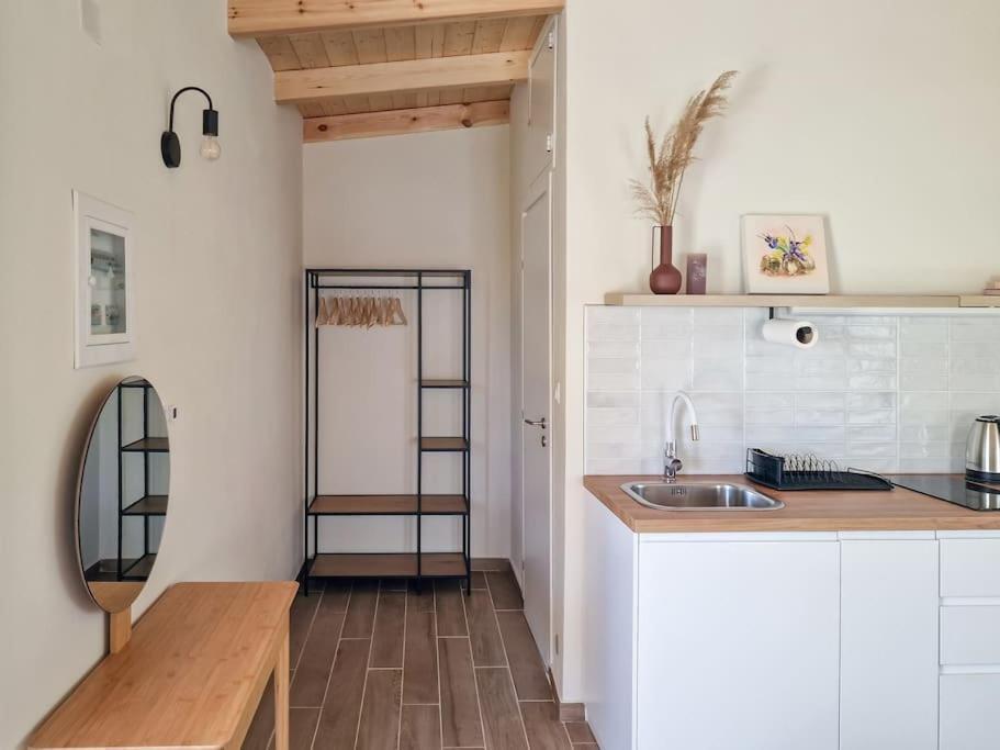 Cozy Owl'S Studio Home Pyrgos  Exterior photo